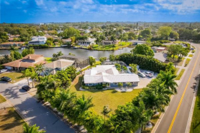 Phillipi Creek House With Boat Dock And Pool